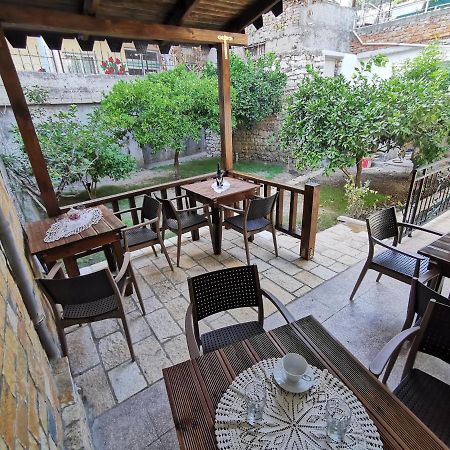 לינה וארוחת בוקר בראט Bujtina Valgent מראה חיצוני תמונה